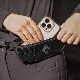QHP připínací taštička Croco Black (2)