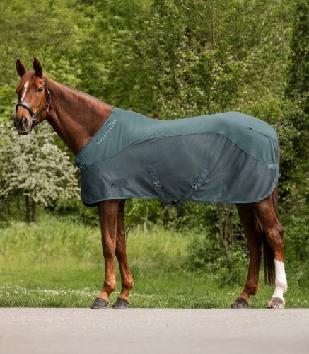 Waldhausen síťovaná deka s fleece zády Comfort pine green